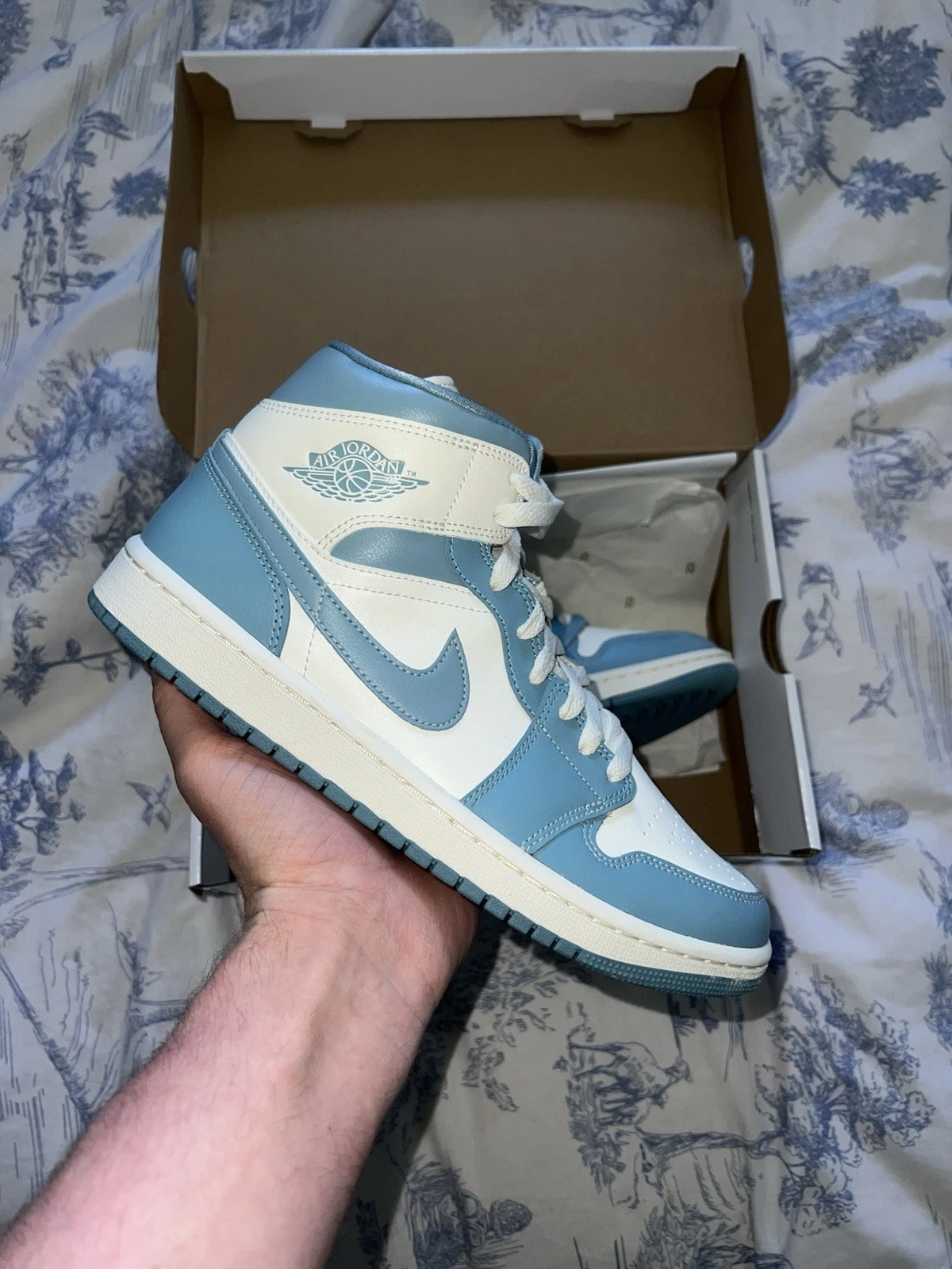 Air Jordan 1 Mid UNC Uk7.5