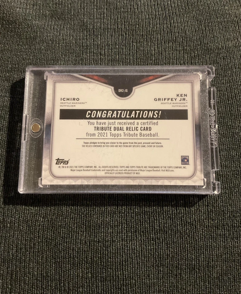 Topps Tribute 2021 - Reliquias dobles 2 jugadores - Ken Griffey Jr, Ichiro/150 - Salón de la fama Foto 2 de 2