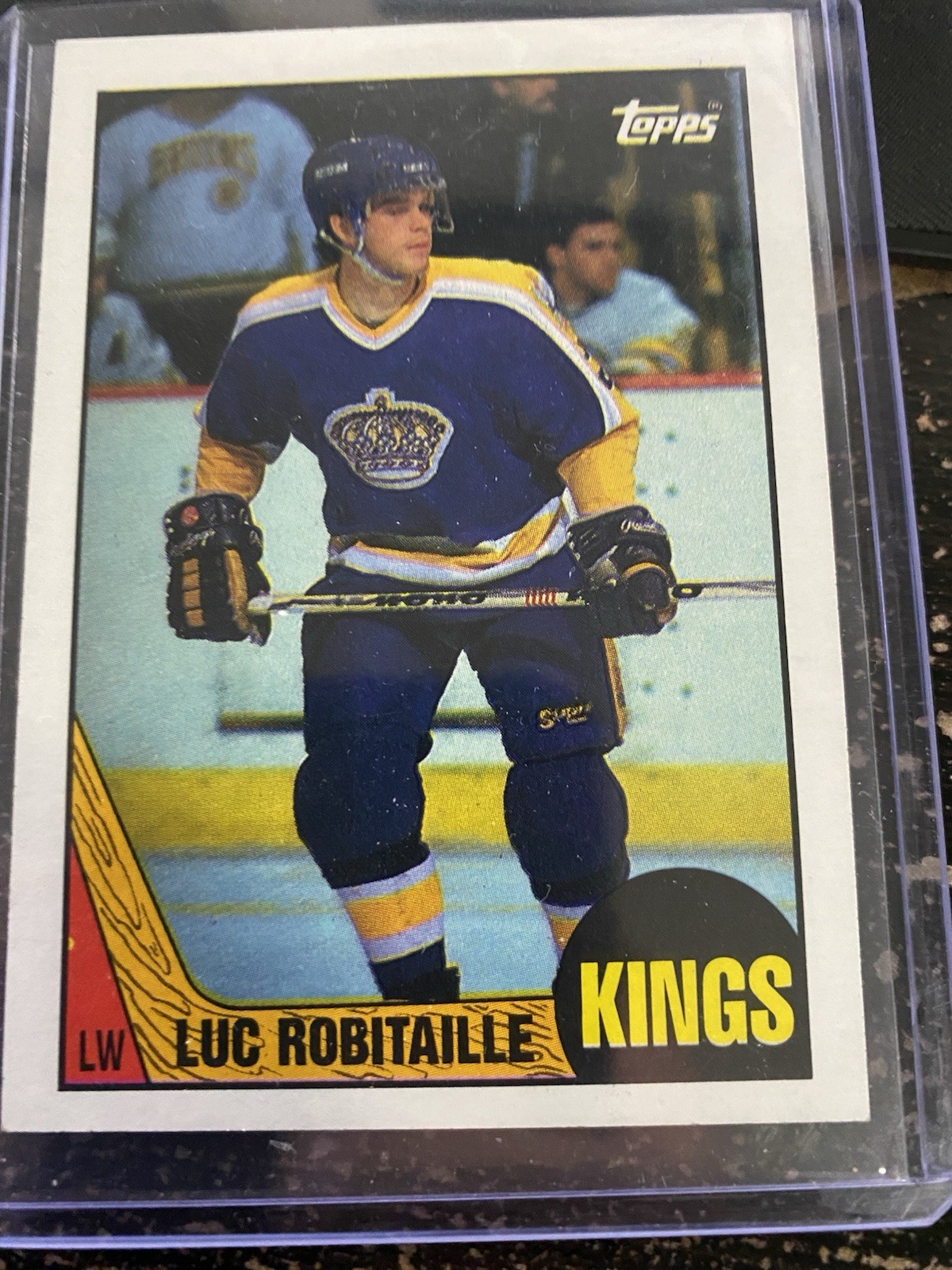 1987-88 Topps - Luc Robitaille #42 (RC)