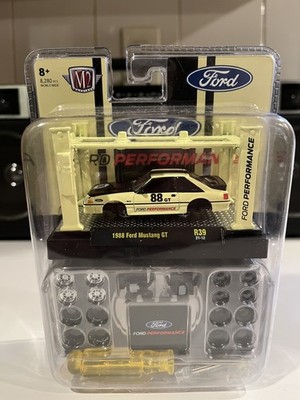 2021 M2 Machines Model Kit 1988 Ford Mustang GT Performance 88 R39 21-12 Yellow