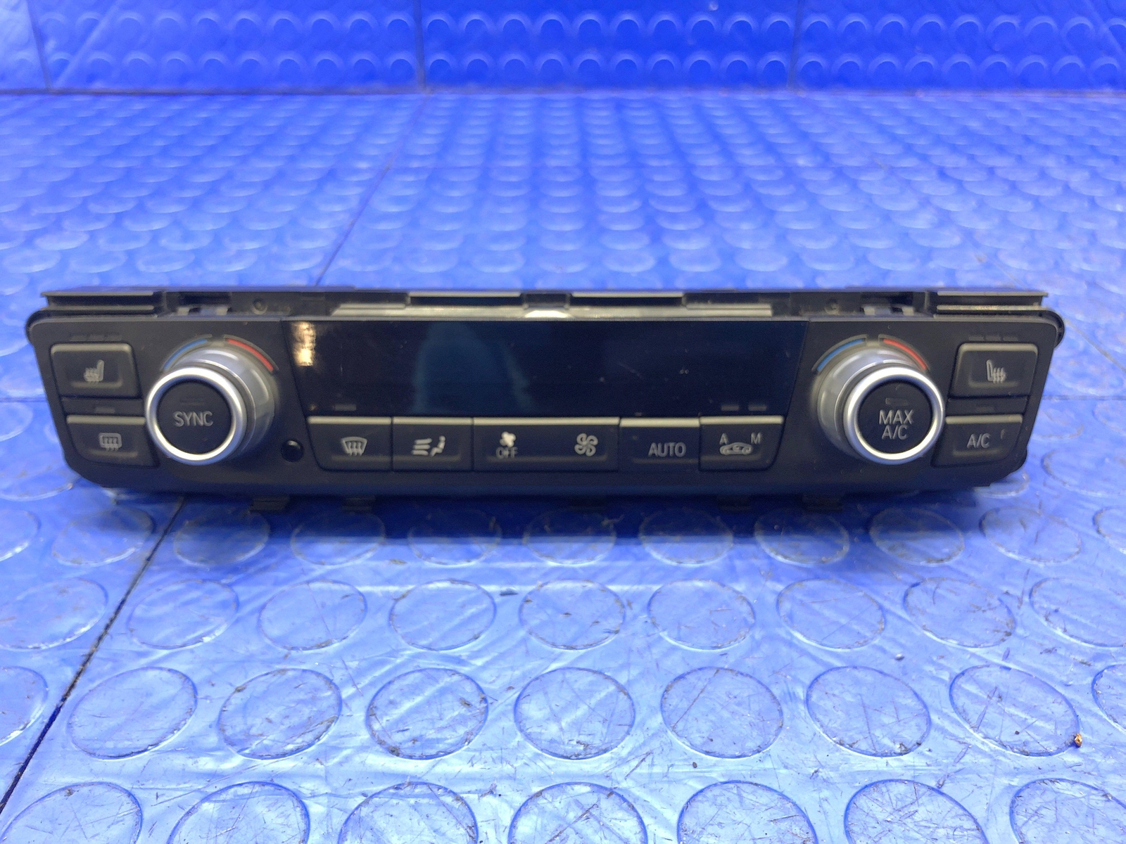 2014 2015 2016 2017 BMW I8 OEM CENTER DASH CLIMATE CONTROL PANEL 64119361799