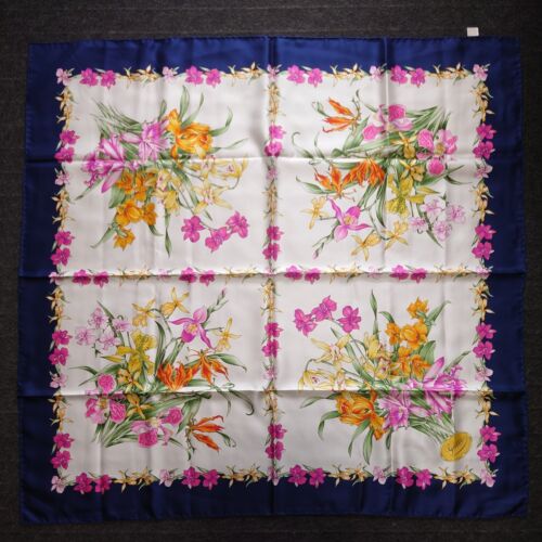 Gucci scarf Silk Scarf GUCCI floral flower bandana bandanna Navy white large - Picture 1 of 12