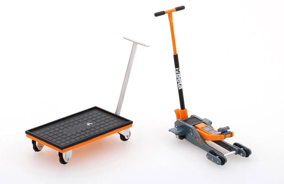 Truescale TSM13AC25 Beta Tool Kit Garage Accessory Set - 1/18 Scale - Image 3 of 4