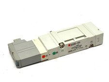 SMC SV2200-5FU Solenoid Valve 4-Pin 24VDC 0.1 0.7MPa