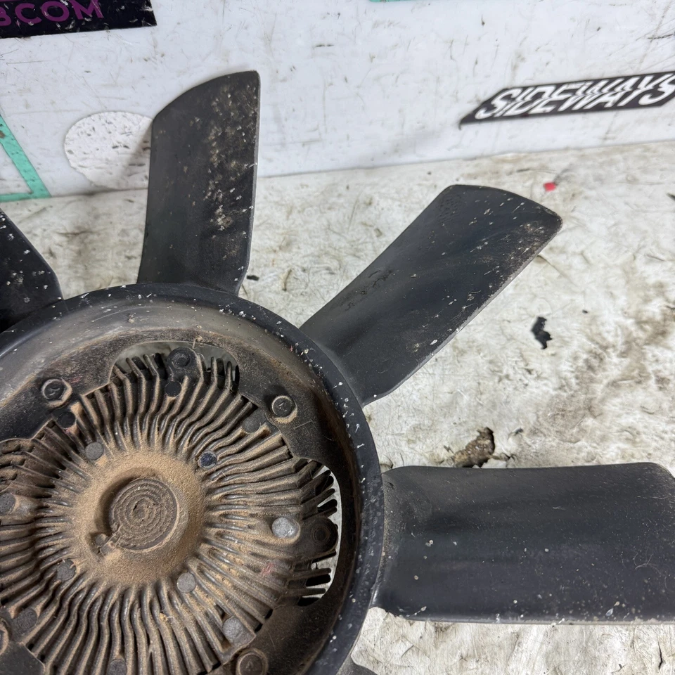 79-83 Datsun 280zx Ventilador de refrigeración del radiador y embrague del ventilador Foto 3 de 4