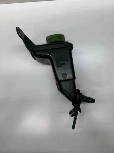 AUDI A4 8E2, B6 Behälter Servolenkungspumpe 8E0422373 2.00 Petrol 31949601