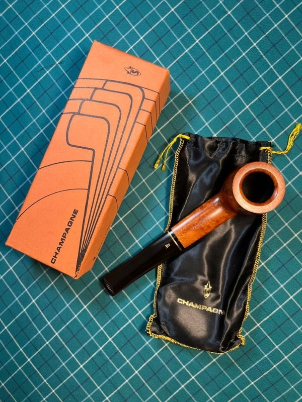 VERY RARE Unsmoked 816-KS Size SAVINELLI Champagne Pipe. Original Box & Sleeve
