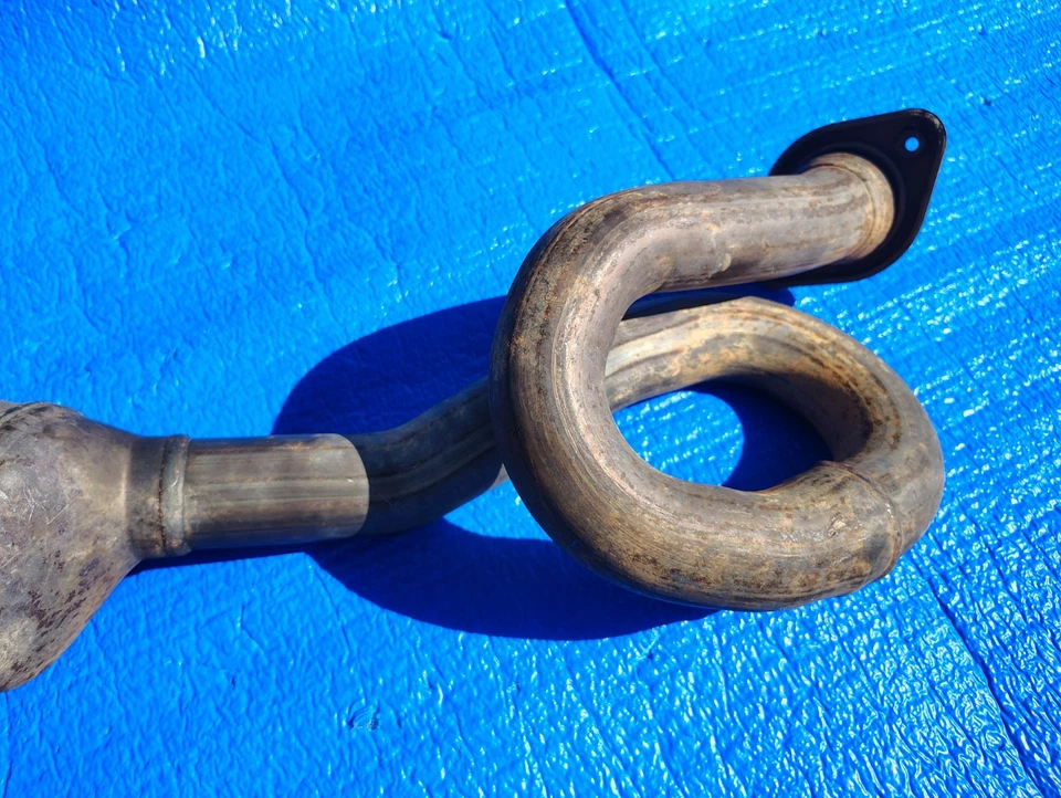 TUBO CONVERTIDOR ESCAPE IZQUIERDO JEEP WRANGLER JK OEM DRIVER 12-18 Foto 3 de 4