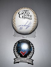 Livan Moinelo Signed Official Gold Glove Baseball Japan Cuba WBC Beckett