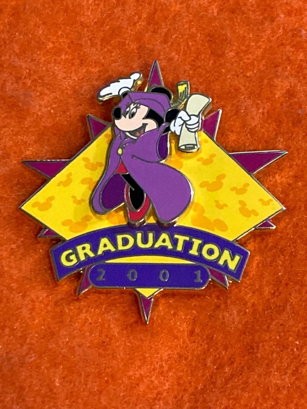 5209    WDW - Minnie Mouse - Graduation - 2001 (B)