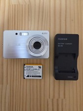 FUJIFILM FinePix J10 Compact Digital Camera 8.15MP Optical Zoom Tested