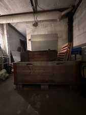 Europalette mit Aufsetzrahmen aus Holz