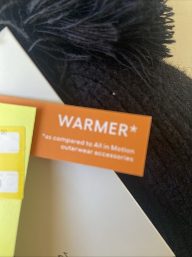 All In Motion schwarze Farbblock-Beanie mit Bommel feuchtigkeitsableitender Wärmer neu mit Etikett - Bild 4 von 9