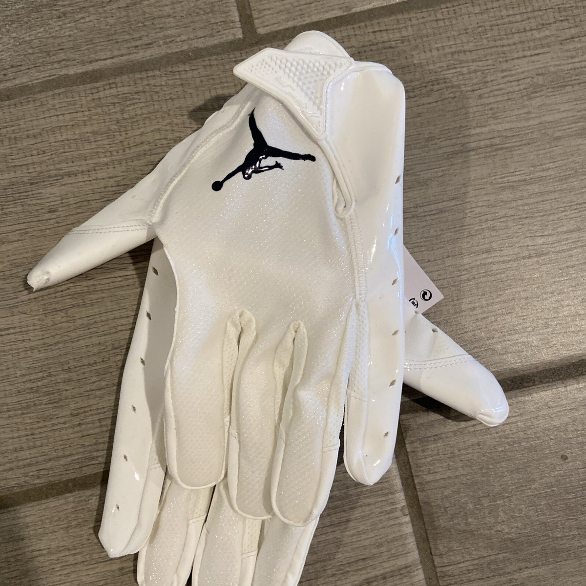 【新品】 アメフト Jordan Jet 7.0 グローブ　WHITE　M 新品】 アメフト Jordan Jet 7.0 グローブ WHITE M JORDAN JET