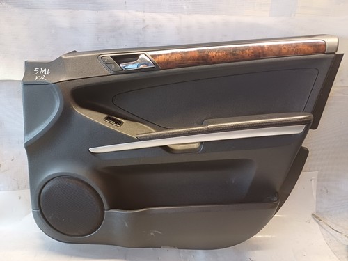 5ML* Mercedes W164 ML Türverkleidung Türpappe Vorne Rechts Leder schwarz