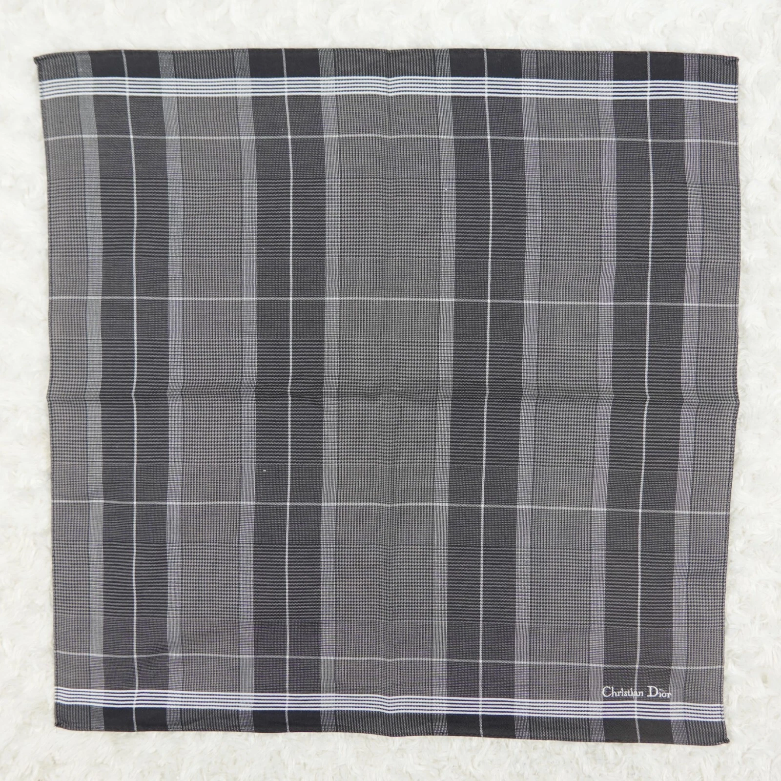 N974 CHRISTIAN DIOR Foulard gris coton à carreaux foulards poche carré 18,5