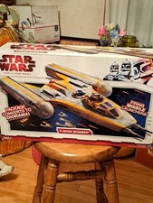 Star wars  Y Wing Bomber  Factory sealed Box  New 2009  Clone Wars