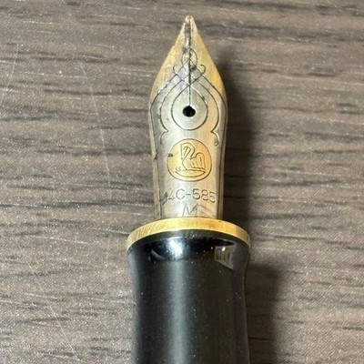 Pelikan Souveran Fountain Pen 14C-585 Used, Minor Signs of Wear