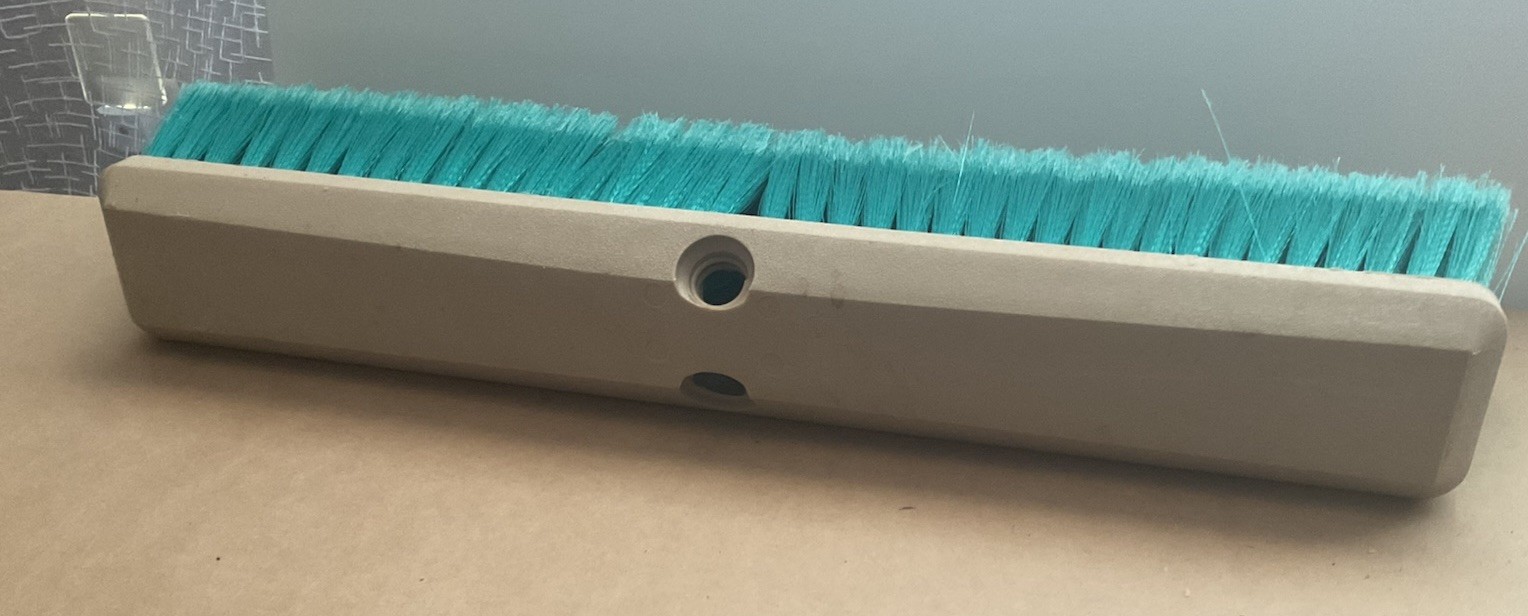 Magnolia Brush,18" Green Polypropylene Garage Brush Push Broom Head,Soft.NWOT.