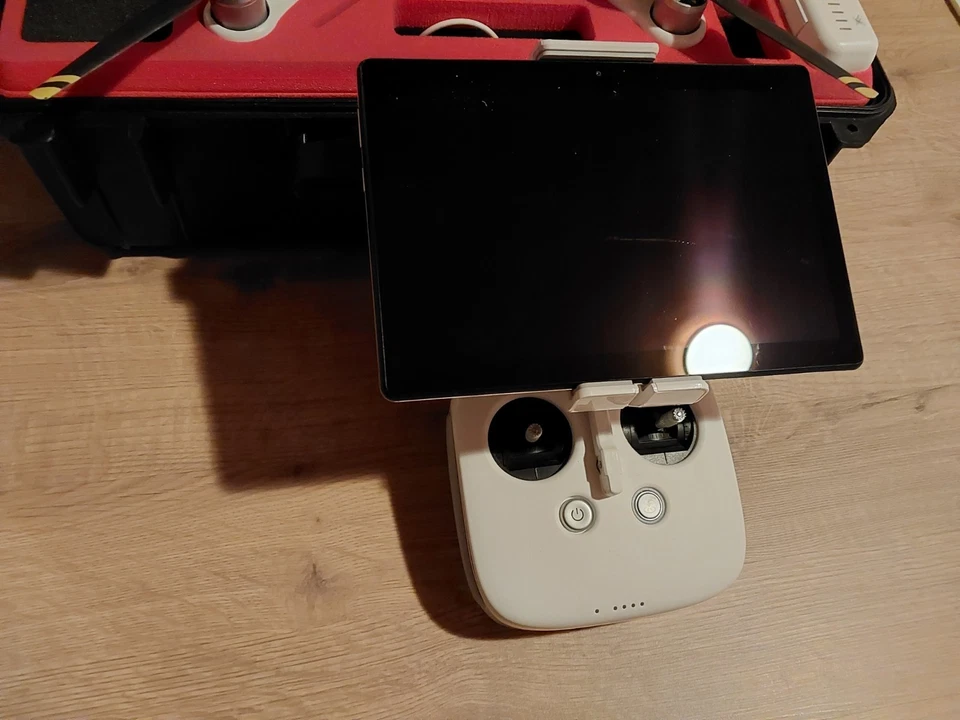 DJI Phantom 3 Advanced mit großem Tablett - Bild 2 von 4