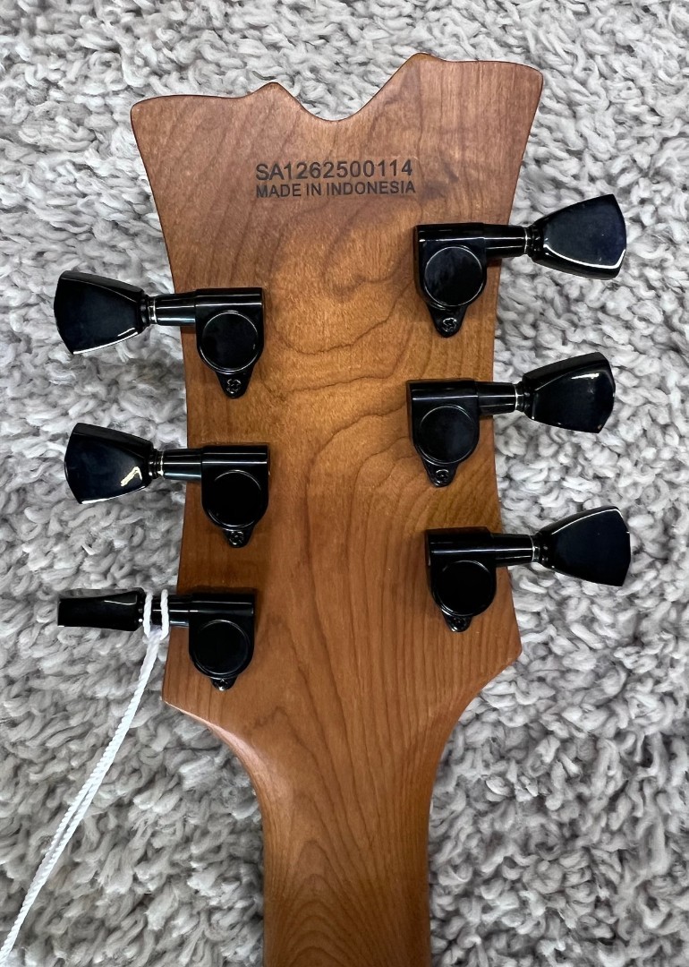 EVH SA-126 Standard, Satin Vintage White 2025 Wolfgang Model Electric Guitar