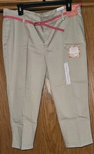 NWT WOMENS DOCKERS CAPRI SIZE 14 WITH BELT