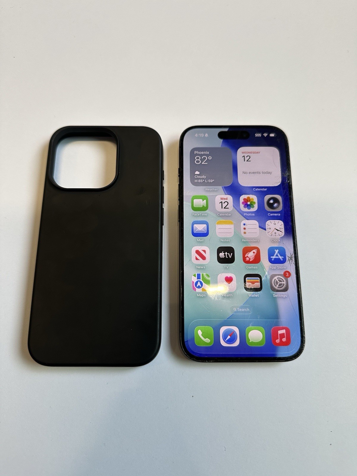 AppleiPhone15Pro128GBBlackTitaniumAT&T-READ