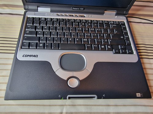 Vtg Compaq Presario 1500 Laptop 15" Silver Read Description - Picture 4 of 17