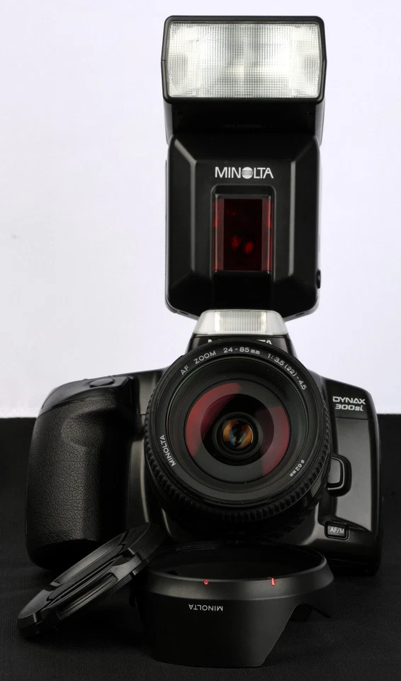 Minolta Alpha 300si AF 35mm Film SLR c/w AF Zoom 24-85/3.5-4.5 Lens & Flash Kit - Image 4 of 4