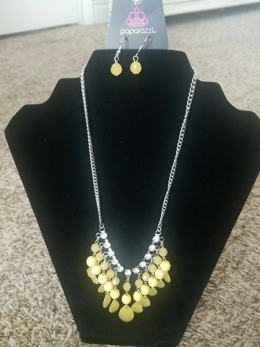 PAPARAZZI SOCIAL NETWORK YELLOW 