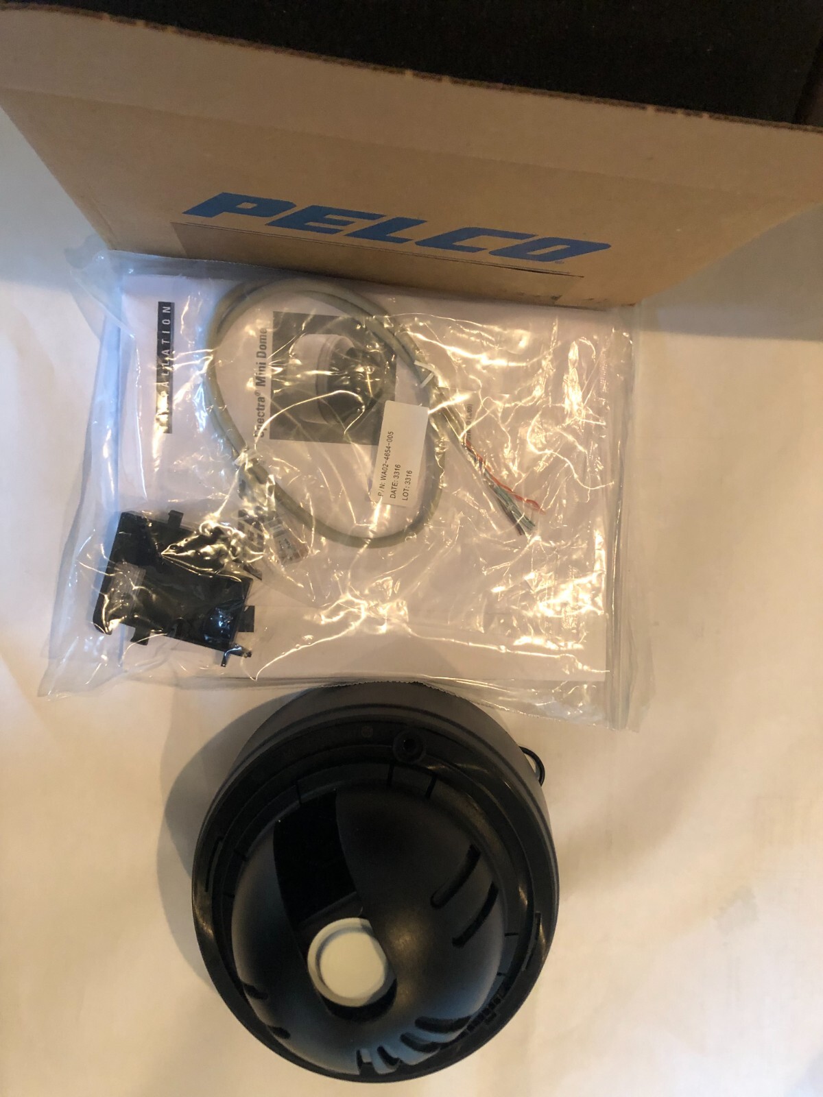 New Pelco PTZ Camera, DD4-X-B Spectra Mini Dome, Black, PAL/50 Hz., Complete