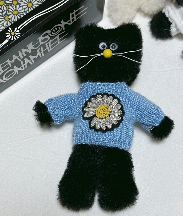 Monamhee x Peaceminusone Daihee Plush Keyring GD Black Korea (100