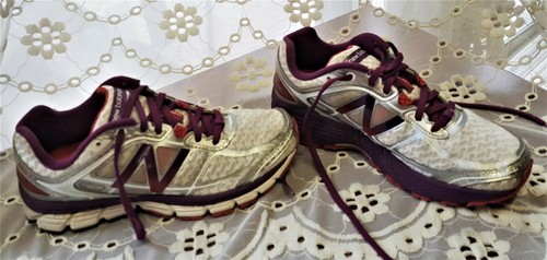 NEW BALANCE 860v5 ASYM Counter Women's 