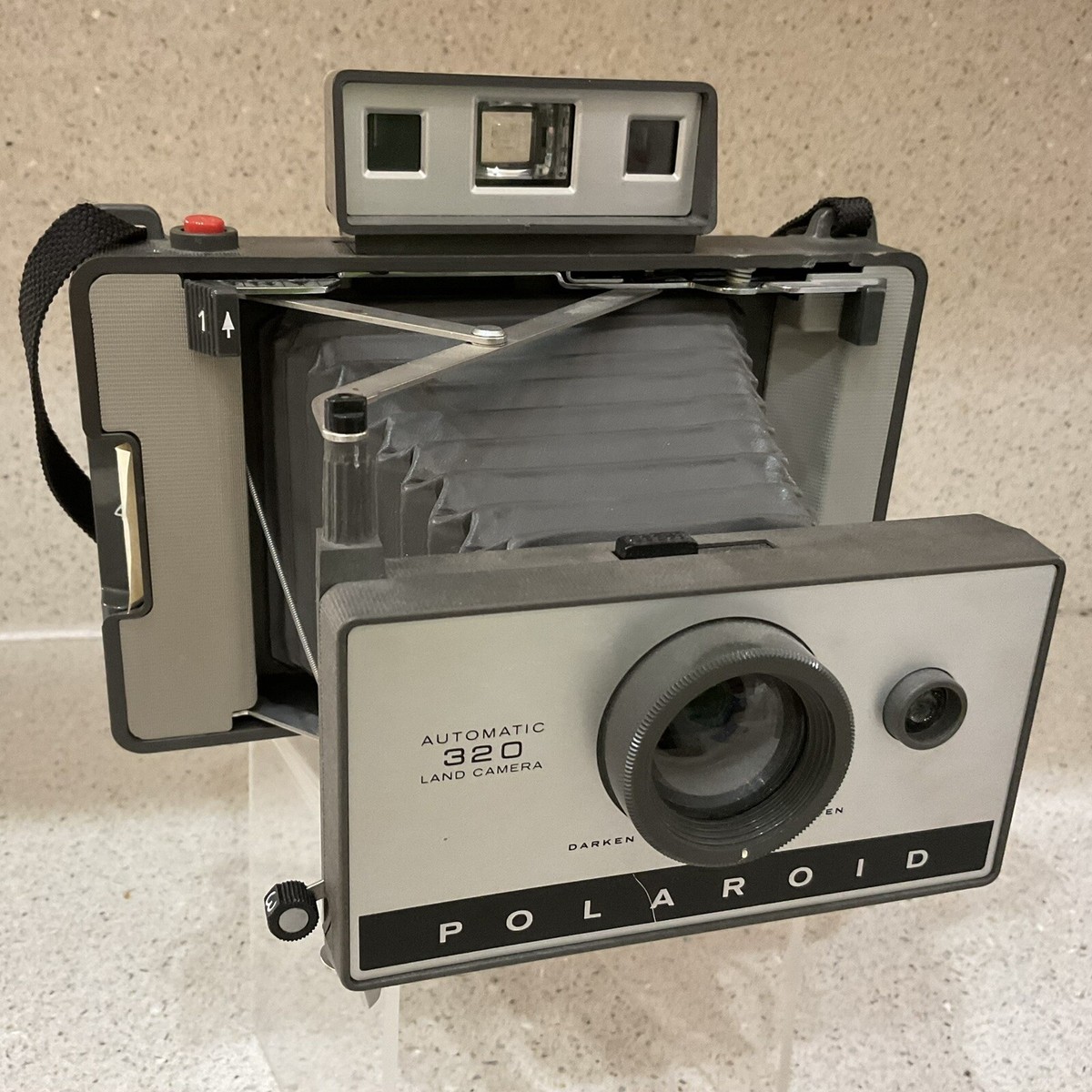 Vintage Polaroid Automatic 320 Land Camera Model 268 Flash Case