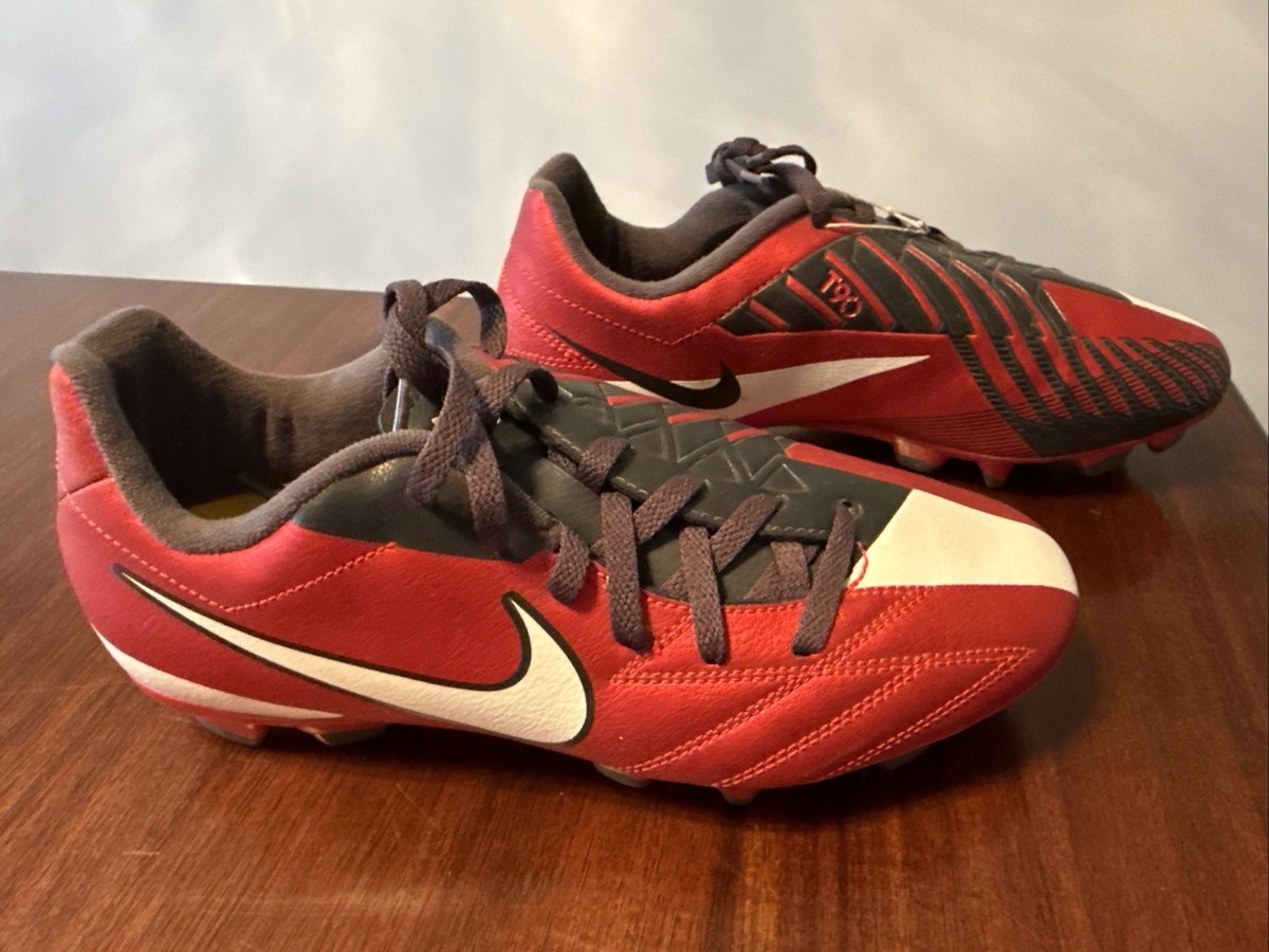 Nike Soccer Cleats 4Y Red Total 90 shoot IV t90 472567-610 