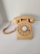 Vintage Stromberg Carlson ITT Beige Rotary Dial Desk Top Telephone