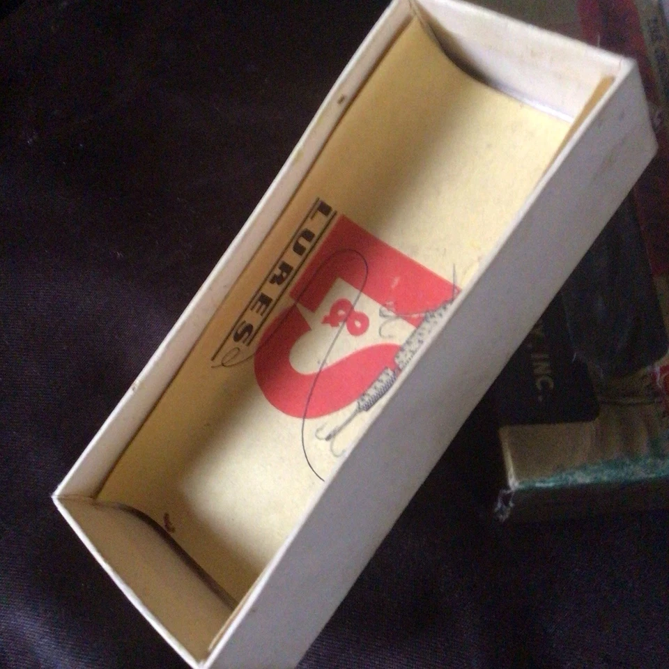 Vintage L & S Bass Master Fishing Lure BOX & Advertising Insert Only - Image 2 of 4