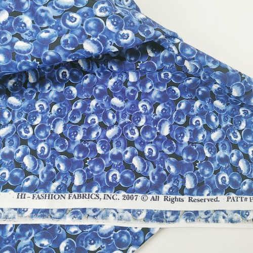 Cotton Print Fabric by Hi-Fashion Fabrics Blueberries 1.33 Yards x 44" - Picture 4 of 6