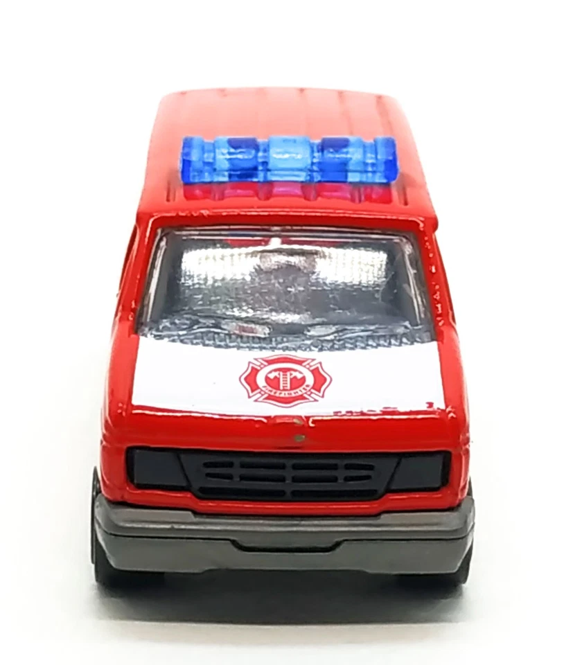 Majorette Ford Econoline Feurwehr Red 1/63 (3") - no Package - Image 2 of 4