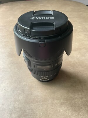 Canon EOS EF 24-105mm f/4 l is USM Lens, Mint Condition, UV filter and Lens hood