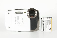 Fujifilm Finepix Xp30 white Digital Camera 14MP 5x English language w/charger