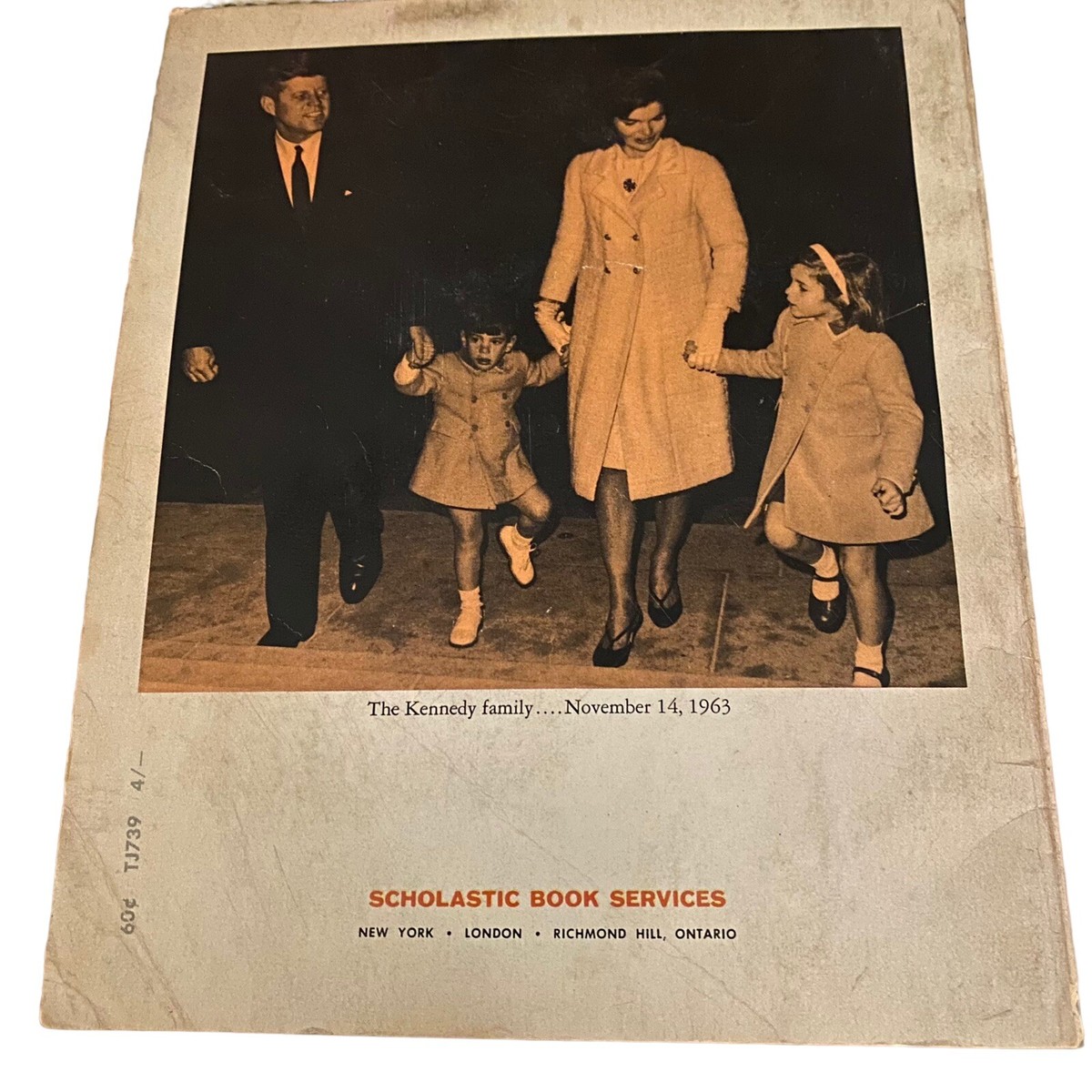 洋書ハードカバー LIFE Kennedy レアシングルレコード付き The life and words of John F. Kennedy 1st Printing 1965 By James