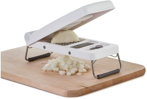 PL8 Professional 3 Cup Vegetable Chopper, White - Picture 9 of 11