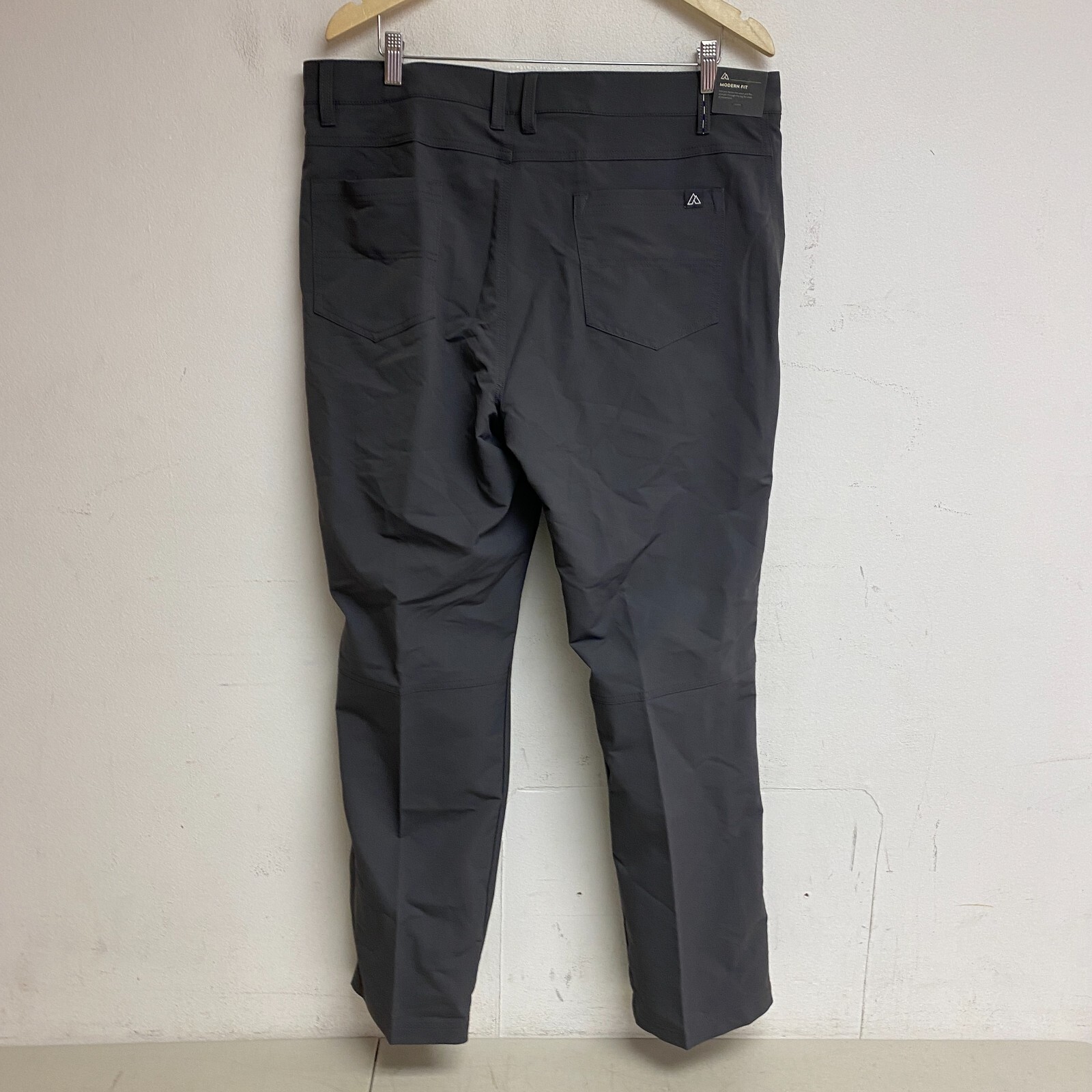 Alpine Design Men's M AD Trailhead Tech Modern Fit Pant Asphalt ADM23910 New!