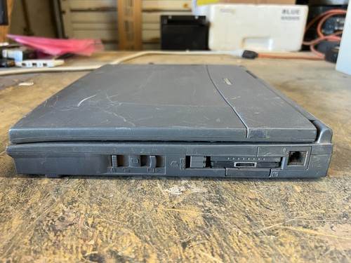 VINTAGE RETRO Toshiba Tecra 8000 14.1" 8.1GB, Intel Pentium II  Notebook PAT800U - Picture 5 of 8