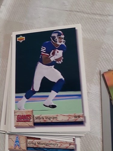 Football Cards SPORTS CARDS - Picture 12 of 24