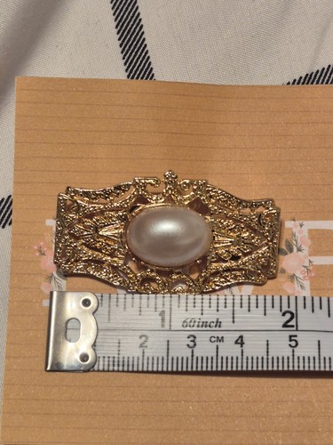 Various pins and brooch, veries in design and sizes lot of 34 - Picture 4 of 24