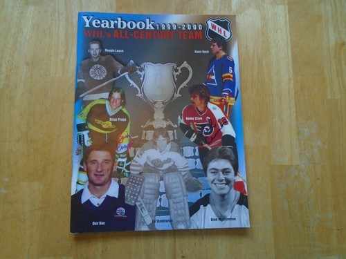 1999-2000 WHL's All Century Team Magazine autografato da Bobby Clark Flyers HOF - Foto 1 di 4