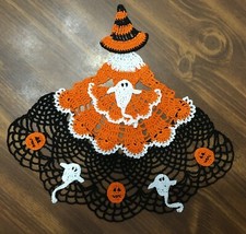 ~~TAMS HALLOWEEN CRINOLINA NIÑA DAMA #2 TAPETE~DOILIES~FANTASMAS~CALABAZAS~GANCHILLO