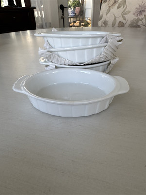 4 Xcell White Porcelain Mini Bakeware Dessert Dishes (Brand New)